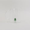 Karaffe aus Glas mit schwebender 3D-Tannenfigur in der Mitte – elegant und festlich für die Weihnachtstafel.
