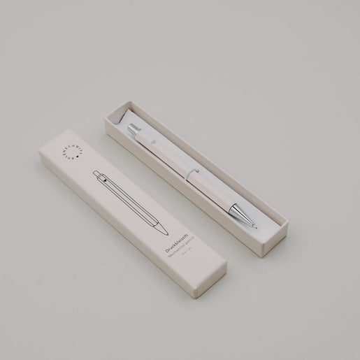 Druckbleistift Creme in geöffneter Verpackung, stilvoll präsentiert.