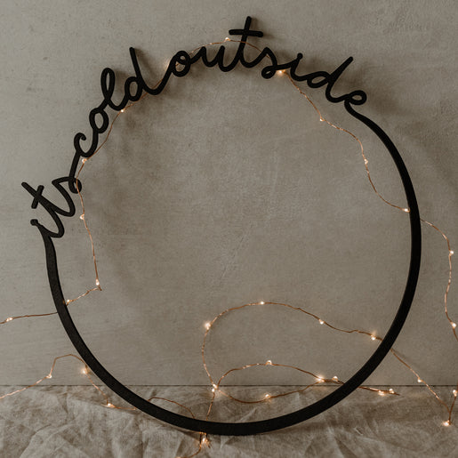 Holzkranz It's cold outside